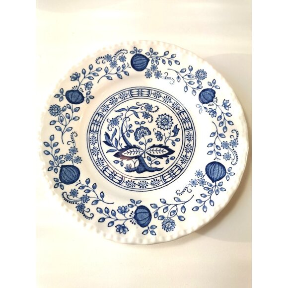 Collector plates 2: Enoch Wedgewood Tunstall blue onion 6 1/8", Unknown 6.75 " - Picture 4 of 9